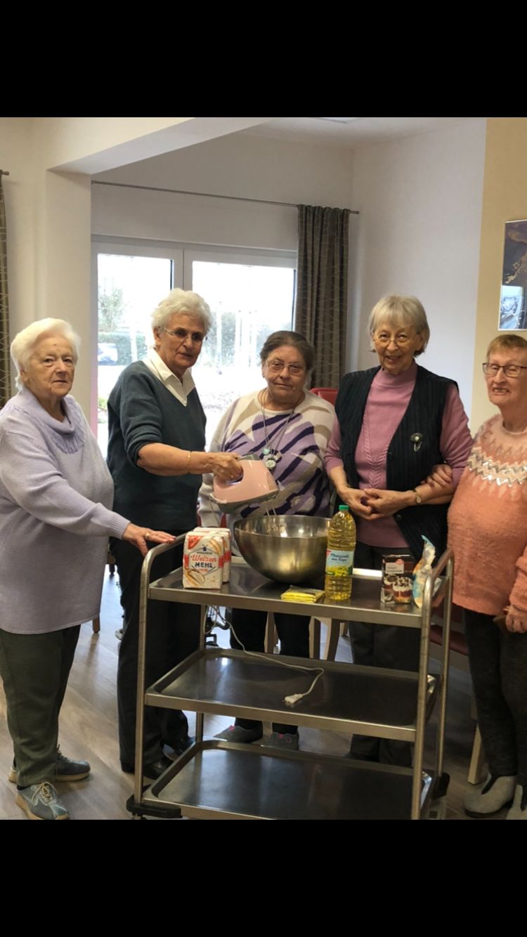 Kuchen backen im Johanniter-Quartier Gersthofen