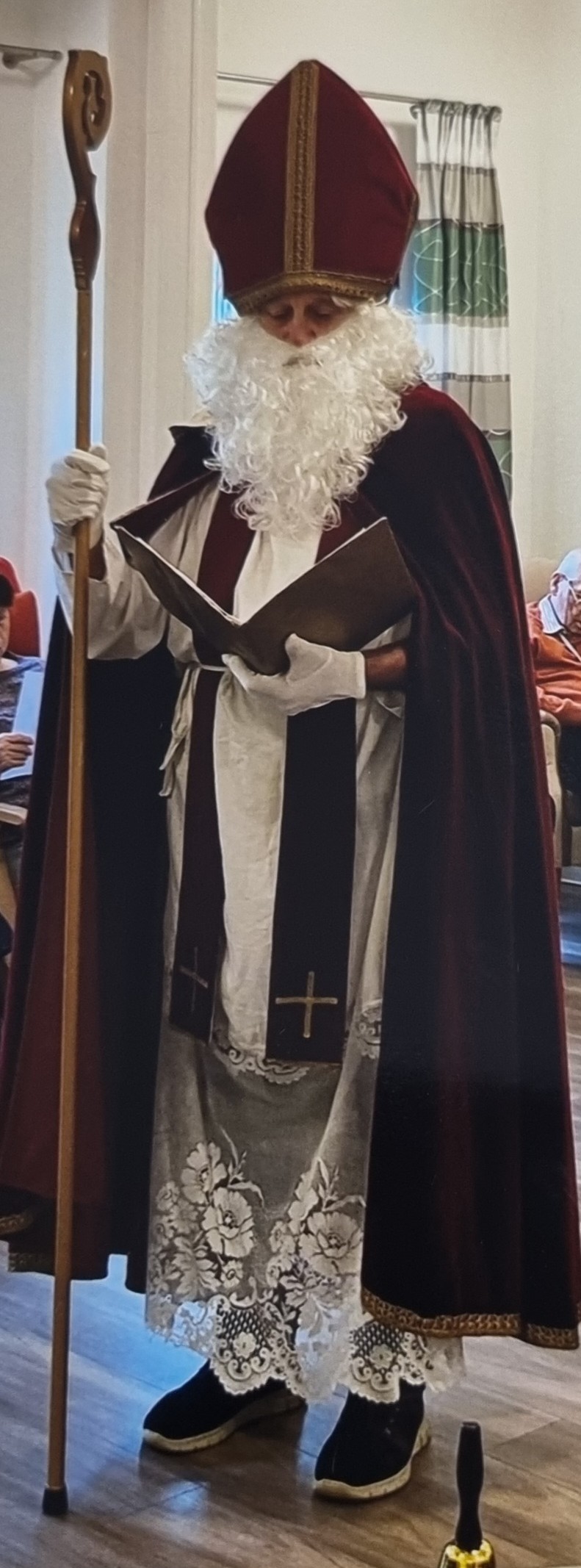 Nikolaus im Nikolausgewand