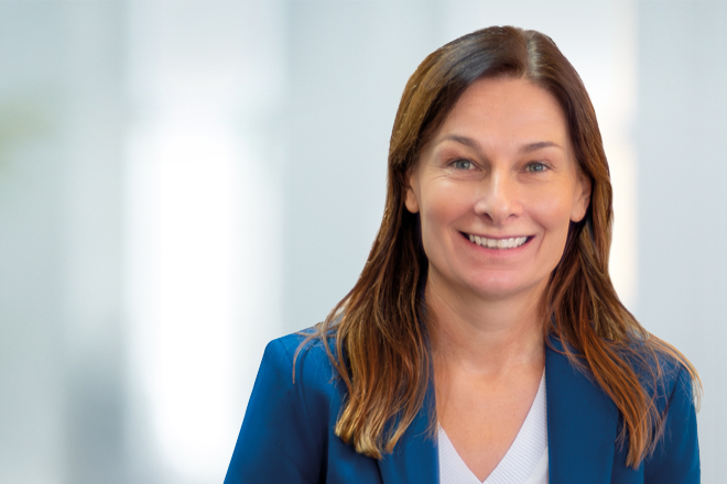 Porträt von Alexandra Reinhart, Hauptamtliches Mitglied des Regionalvorstandes.