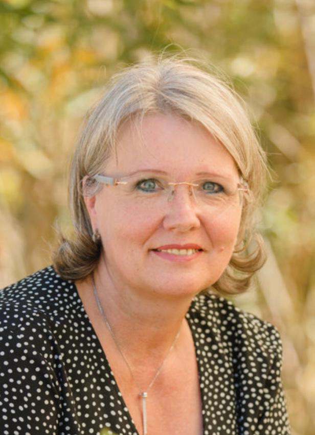 Portraitfoto Andrea Scharf 