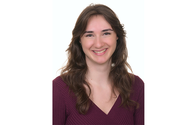 Portrait Nadine Grünewald