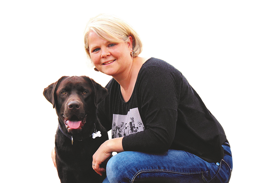 Therapiehund Coffy mit Christina Dölle