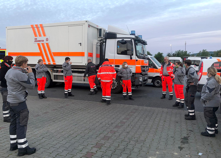Einsatzbesprechung der Johanniter
