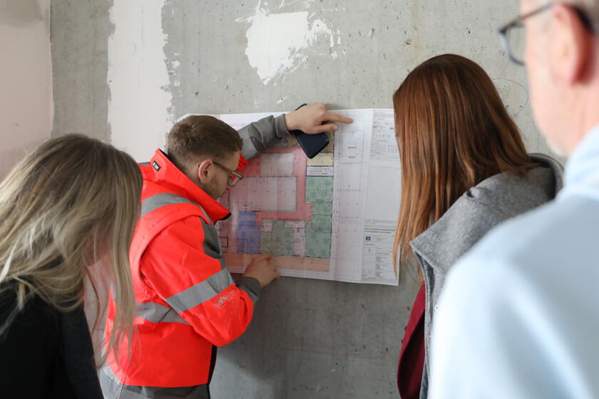 Besichtigung des neuen Kinderhauses