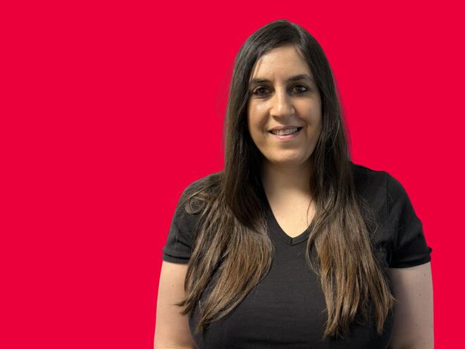 Porträtfoto Yvonne Dharmawan