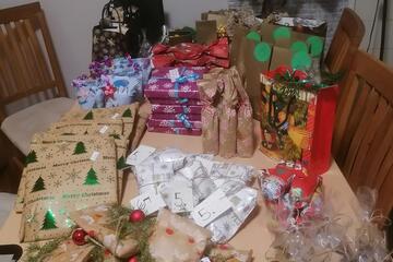 Fast schon eine liebevolle Tradition ist der selbst gestaltete Adventskalender der Eltern an das Team. Vielen lieben Dank.