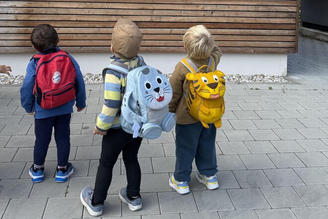 Die Kinder der Krippe waren sehr gespannt darauf das Kinderhaus zu betrachten