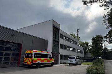 Hintere Ansicht der Johanniter-Geschäftsstelle in Augsburg