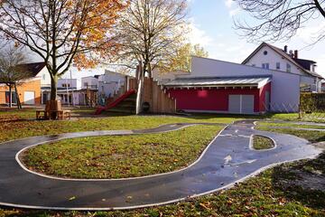 Bobby-Car-Rennstrecke Außengelände Muggelburg