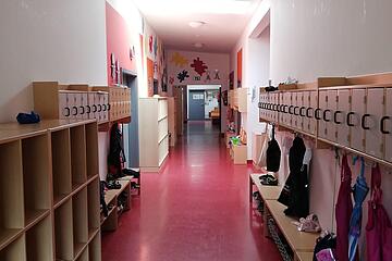 Garderobe Johanniter-Kinderhort "Farbenklecks"