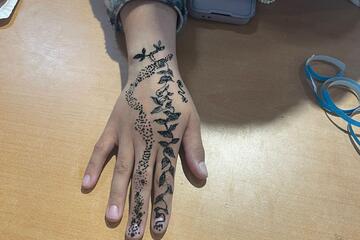 bemalte Hand