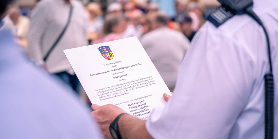 Urkunde zur Ehrenorganisation AVH.