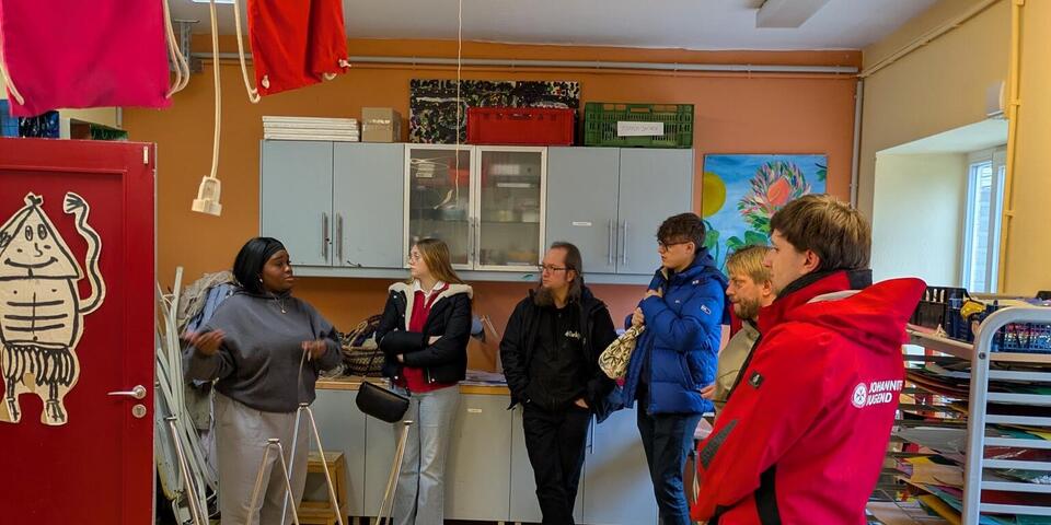 Eine Kreativwerkstatt in einem Jugendzentrum