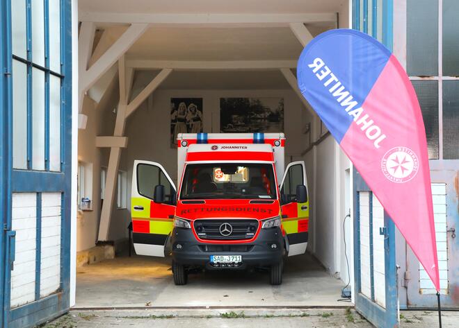 Johanniter Rettungswache in Schönsee mit Rettungswagen