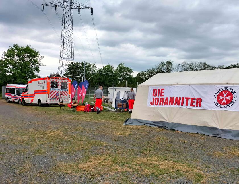 Sanitätsdienst beim BMX-Turnier mit RTW und Zelt