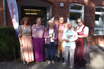 das Team der Tagespflege Marmstorf feiert Oktoberfest