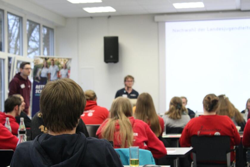 Blick auf die Landesjugendversammlung im Tagungsraum