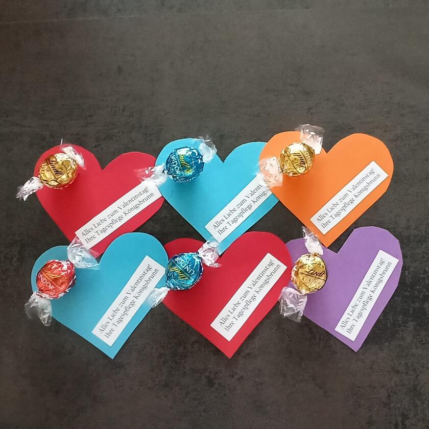 Valentinstaggeschenke in der Johanniter-Tagespflege Königsbrunn