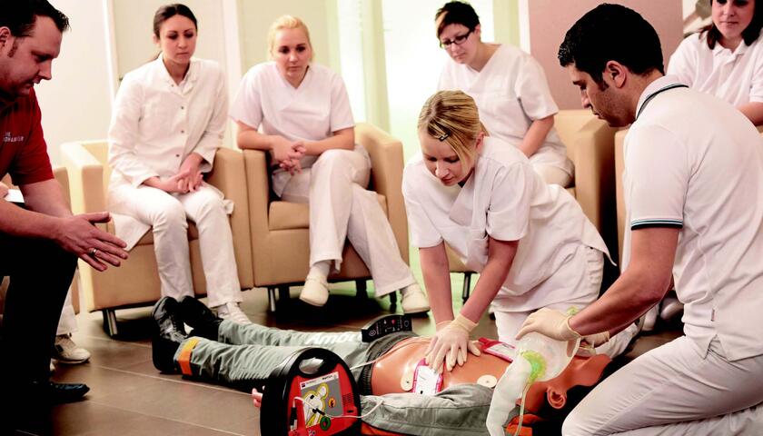 Pflegekräfte beim FreshUp Kurs