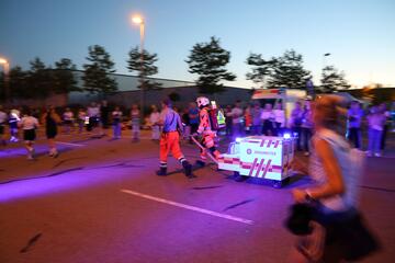 Johanniter-Läufer mit Mini-Rettungswagen