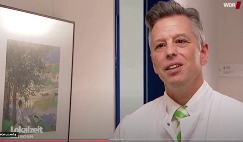 Dr. Kai Busch aus dem Johanniter Waldkrankenhaus erklärt Coolsculping in der WDR Lokalzeit