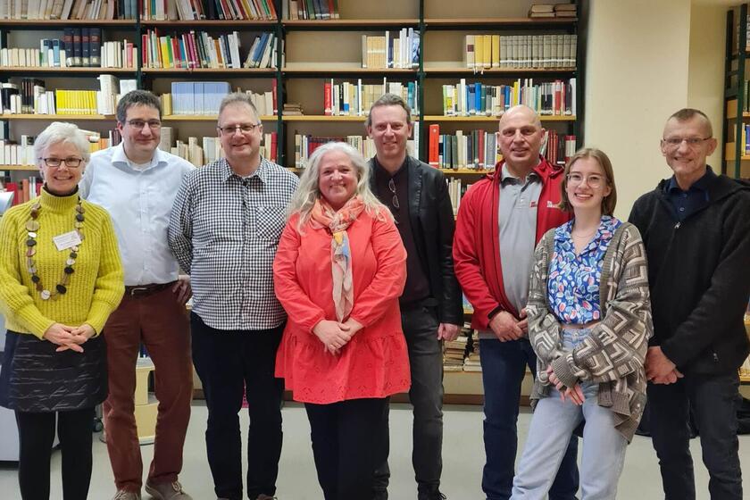 Vertreter von Spendenaktion am Rabanus Maurus Gymnasium