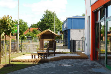 Spielgeräte für Kinder draußen