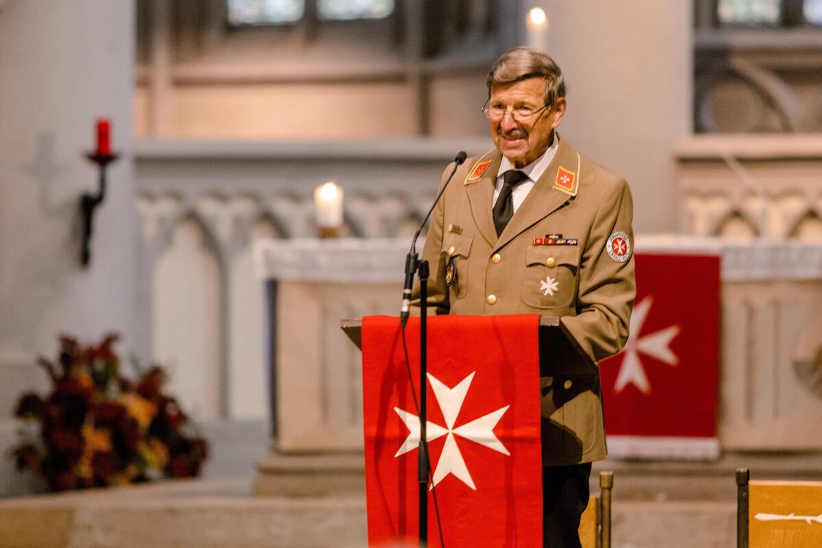 Würdige Verabschiedung und große Ehre für Hans von Tiesenhausen