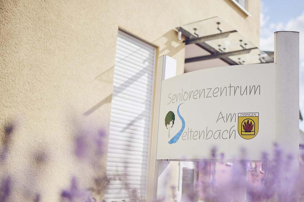 Schild des Johanniter-Pflegewohnhauses am Seltenbach