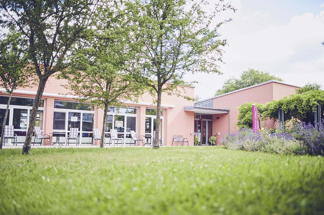 Hausansicht des Johanniter-Pflegewohnhauses in Mögglingen