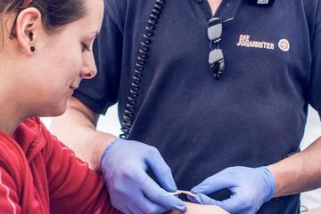 Ehrenamtliche und fachmännische Hilfe