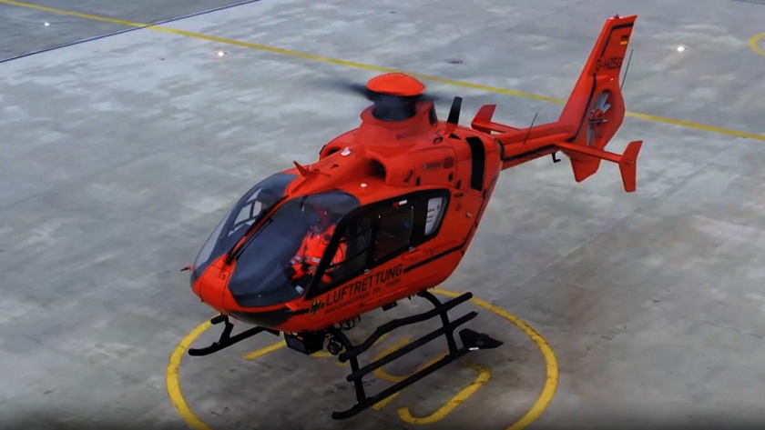Rettungshubschrauber Christoph4 auf dem Landeplatz an der MHH