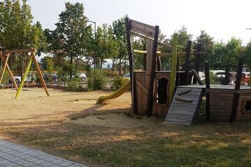 Piratenschiff und Schaukel Johanniter-Kindergarten "Lichtpiraten"