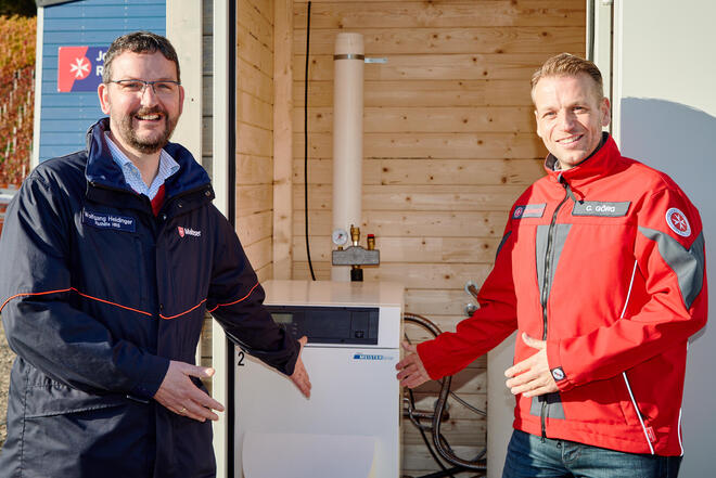Offizielle Übergabe der Notheizungen durch Johanniter, ASB, Malteser und Help. Im Bild: Projektleiter Christian Görg (Johanniter) und Wolfgang Heidinger (Malteser).