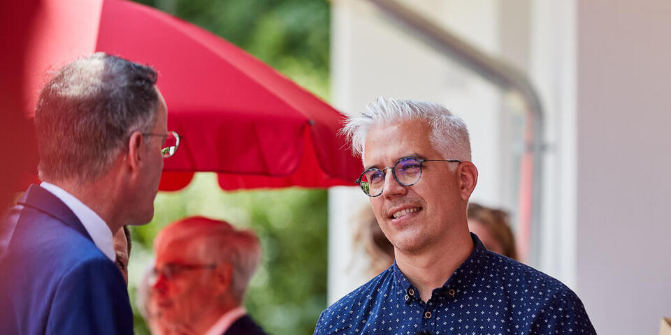 Dominik Gieler, Bürgermeister der Verbandsgemeinde Altenahr, Michael Ebling, Innenminister RLP (li)