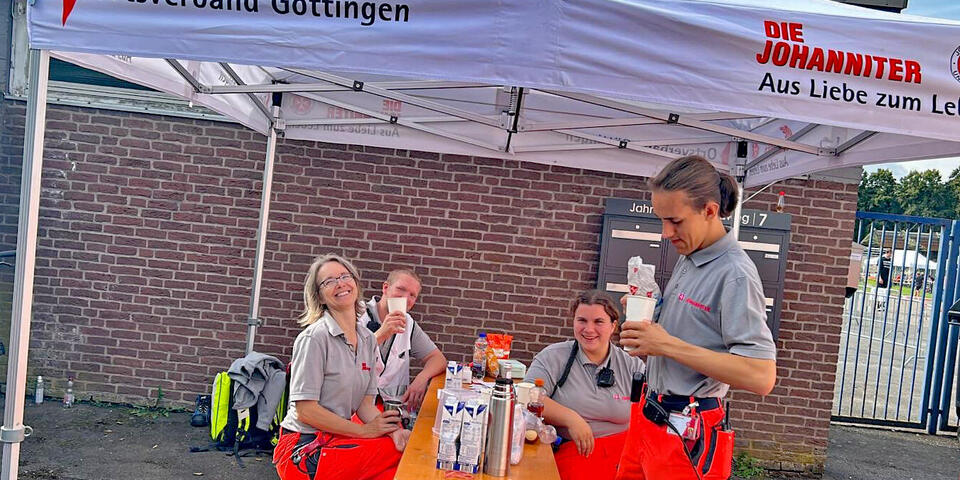 Johanniter unter einem Pavillion