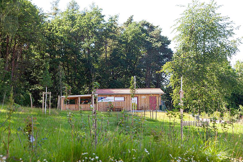 Außenansicht Johanniter-Waldkindergarten "Riesen-Zwergerl"