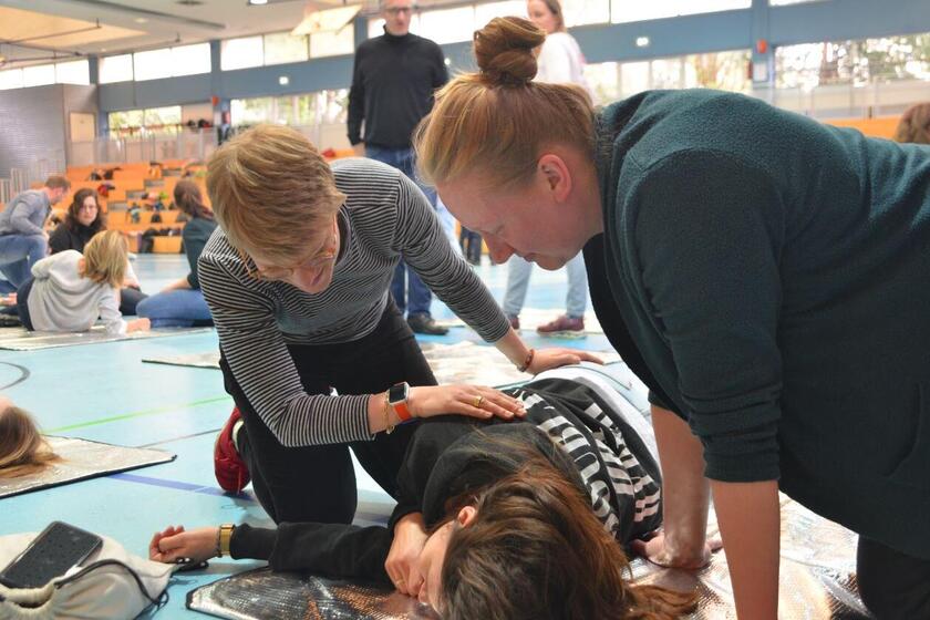 Erste Hilfe Kurs mit Lehrern