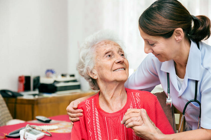 Im Rahmen der Pflege ist den Johannitern eine individuelle Betreuung wichtig.
