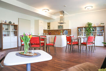 Essbereich und Küche im Wohnzimmer