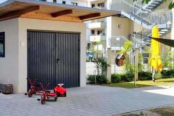 Kinder-Fuhrpark Johanniter-Kinderkrippe "Küken-Nest"