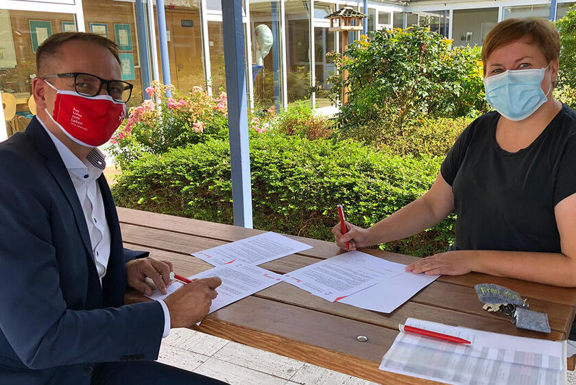 Unterzeichnung des SSD-Vertrages