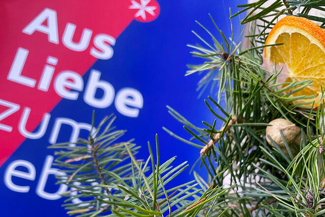 Ein Adventsgestecke vom Johanniter Workshop 