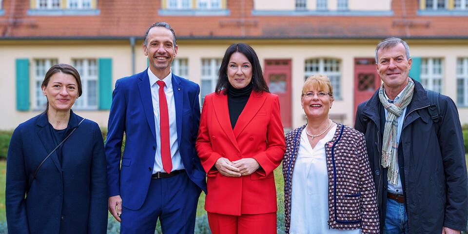 Empfang der Gesundheitsministerin Britta Müller durch die Krankenhausleitung des Johanniter-Krankenhauses Treuenbrietzen