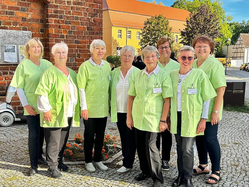 Grüne Damen