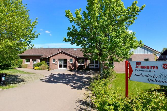 Der Eingang zur Kita Badendorfer Spatzennest.