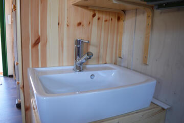 Waschbecken der Waldkita in Rech