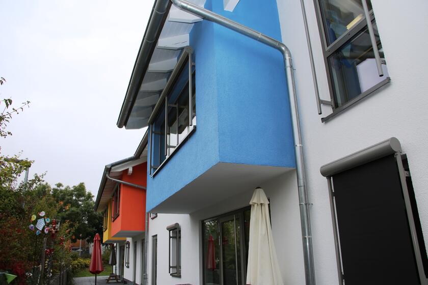 Außenansicht Johanniter Kindergarten Wenzenbach Abenteuerland 