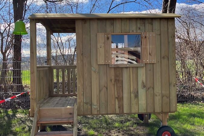 Der neue Zirkuswagen.