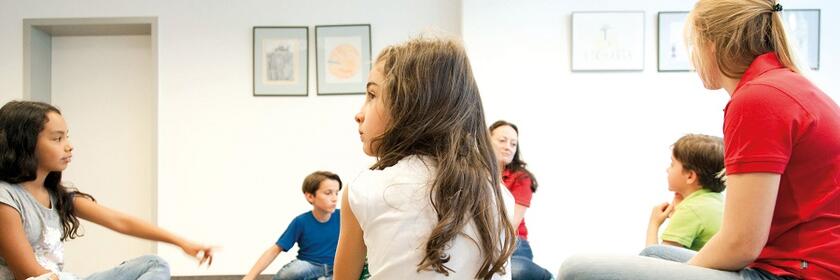 Perlmut(t) hilft traumatisierten Kindern auf dem Weg zurück in den Alltag.